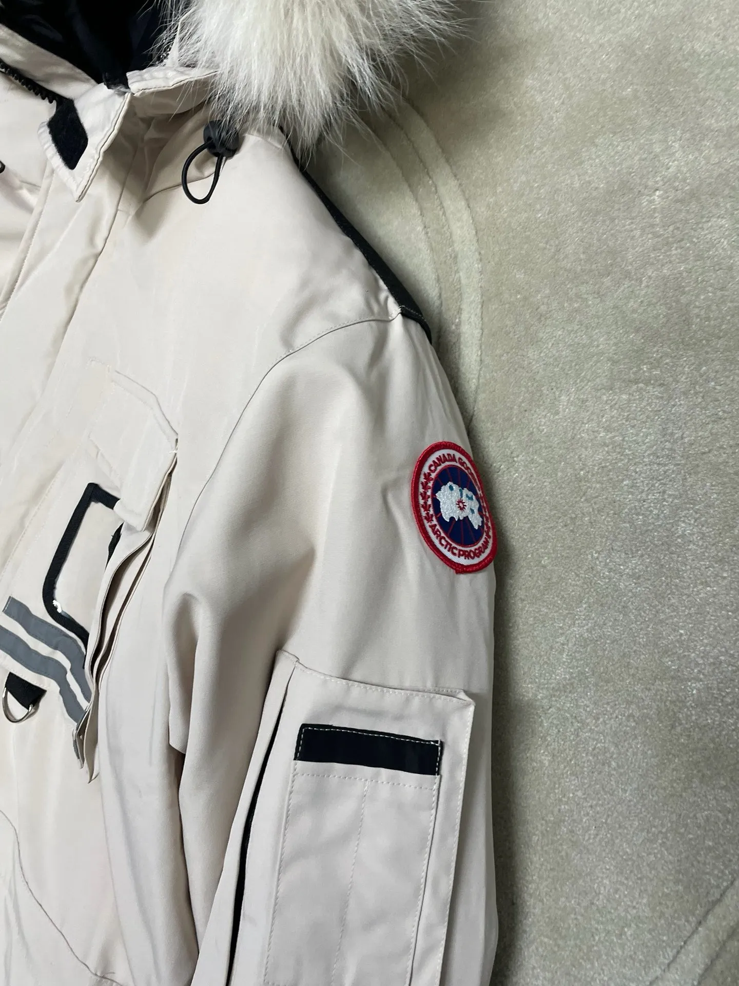CANADA GOOES 10 Factory : . . . .Premium ， Drop Shipping！ Snow Mantra 10 ， ， 。 。 ， 。 21 ，TC 85 ， Wear-Resistant。 90 . 100% nylon ， ， ！ YKK ，YKK ， 。3M ， 。 : ， 。 ， · · Quality· ！ SIZE:XS-XXL